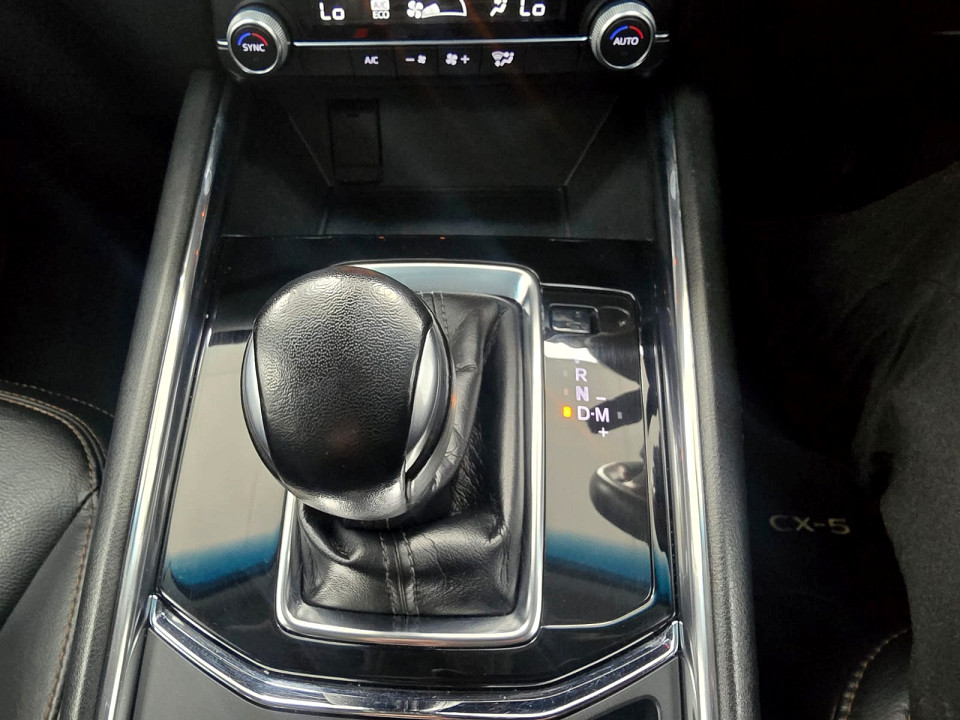 Photo 13 of 25