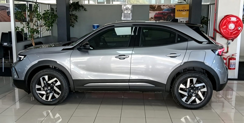 Photo 7 of 14