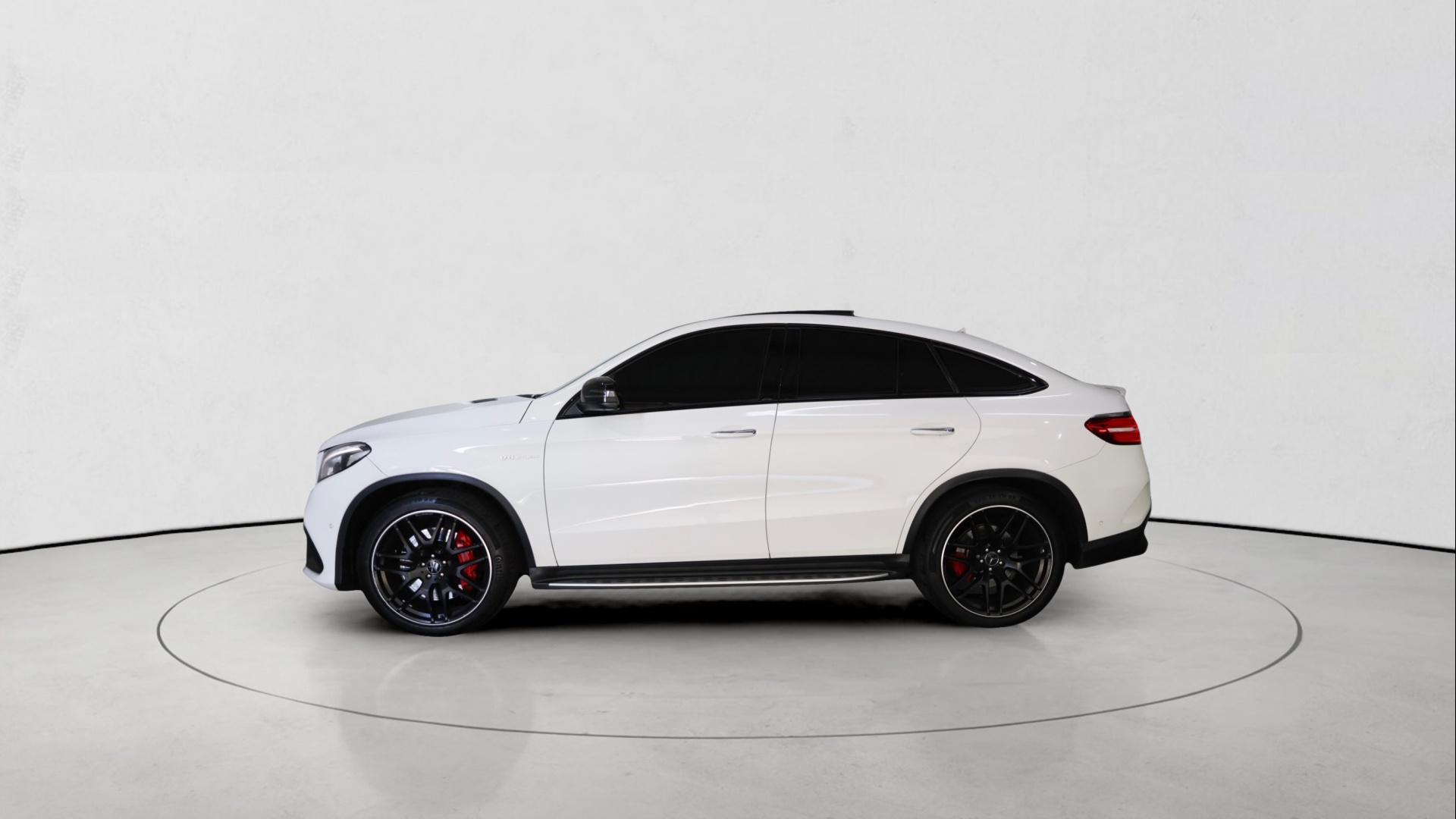 Photo 9 of 23