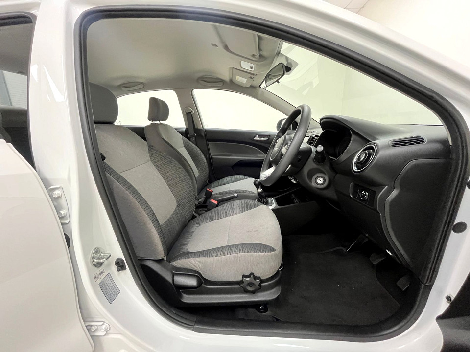 Photo 10 of 27