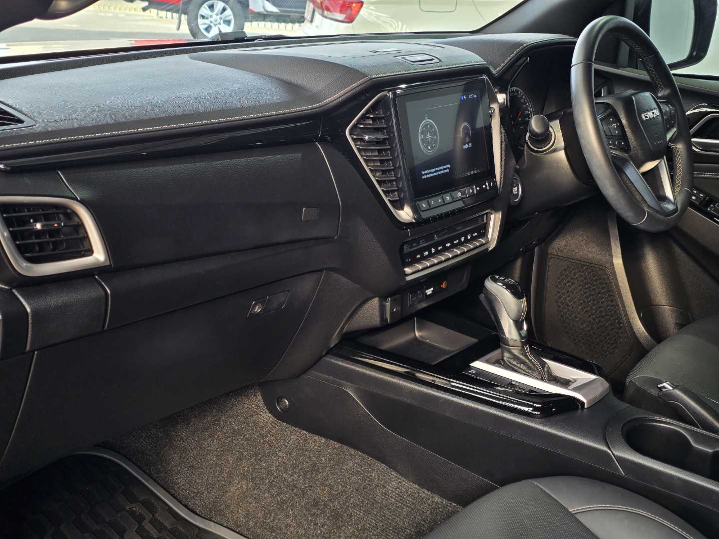 Photo 4 of 24