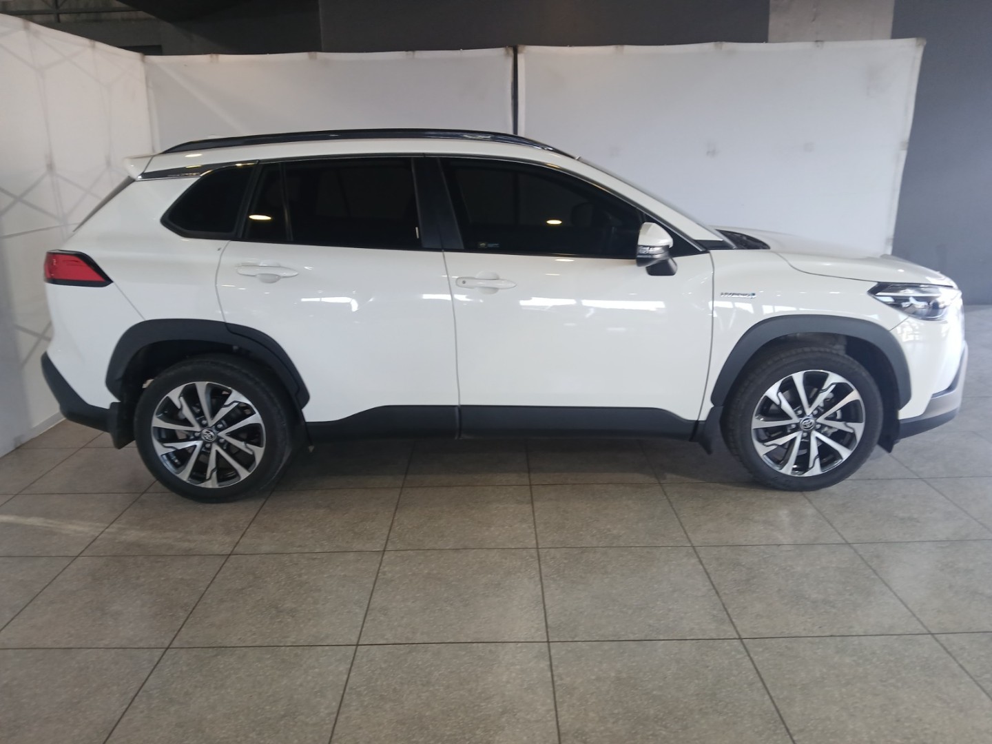 Photo 4 of 21