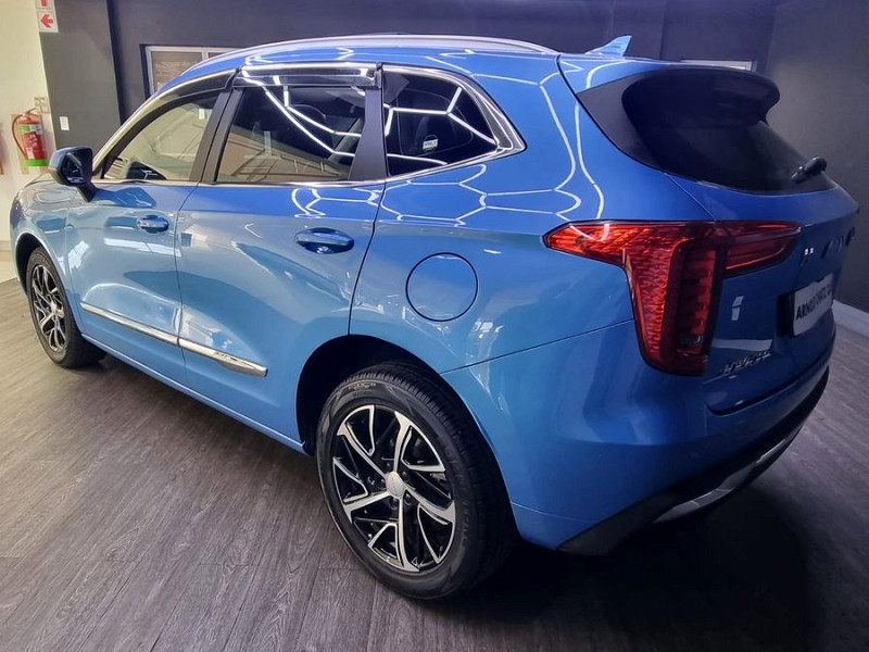 Photo 15 of 30