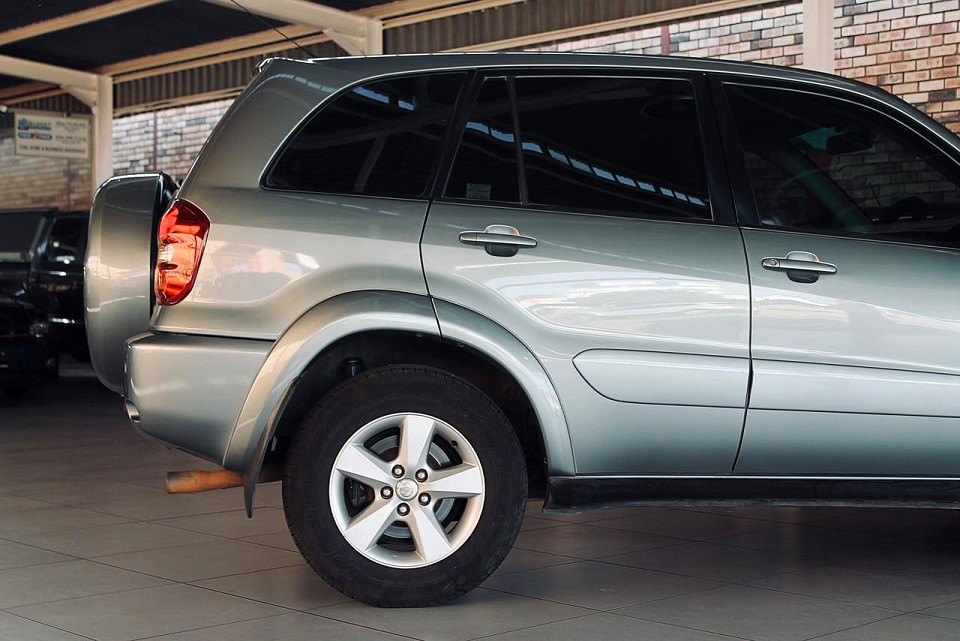 Photo 7 of 19