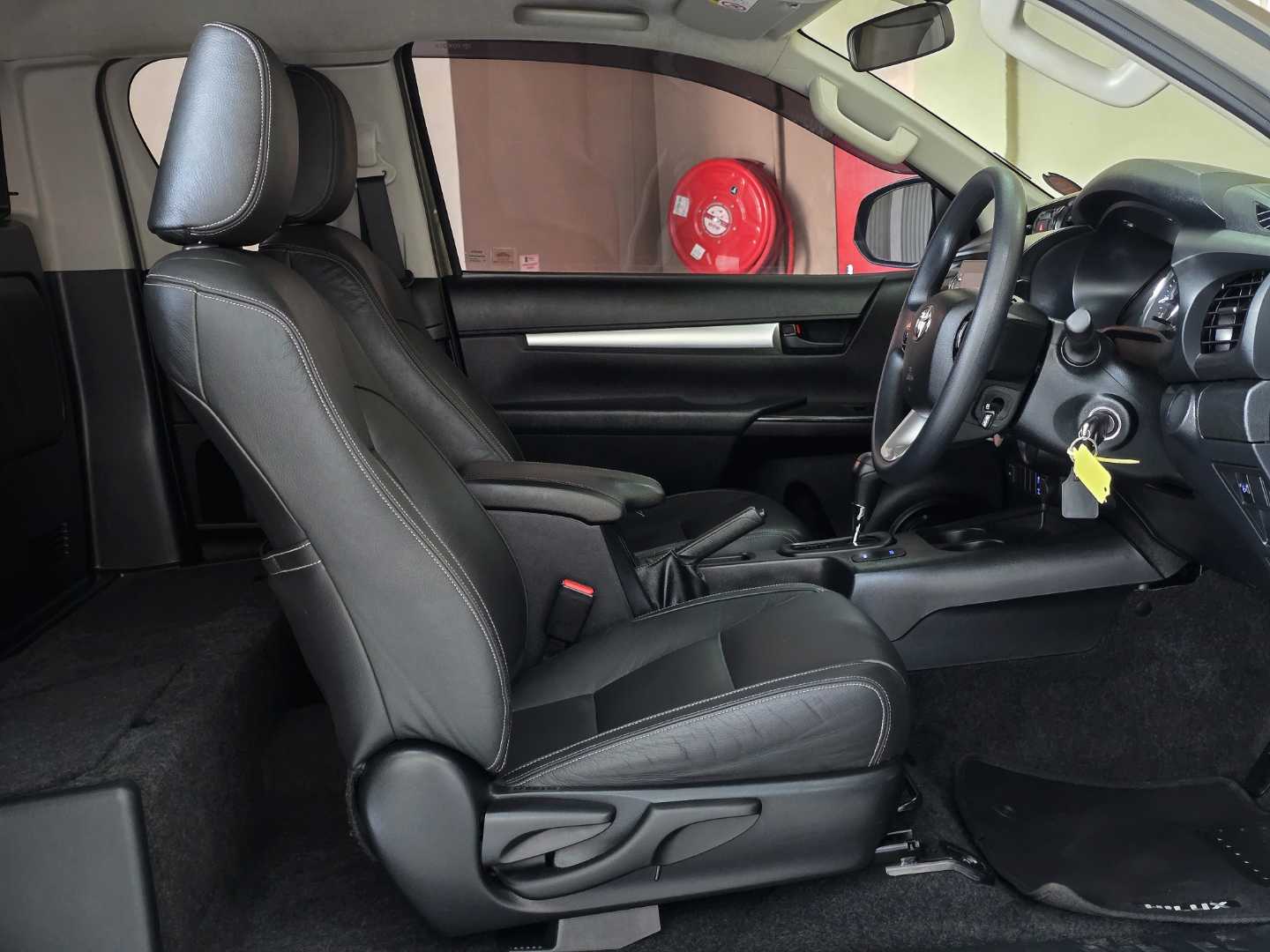Photo 17 of 28