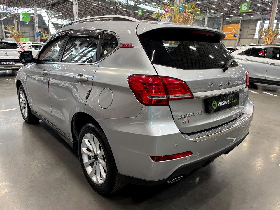 Photo 5 of 16