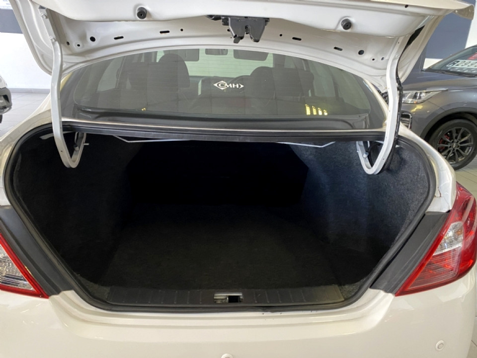 Photo 10 of 14