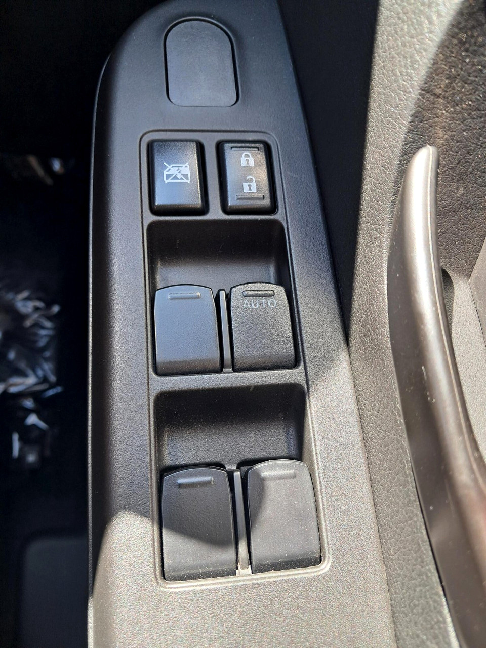Photo 21 of 27