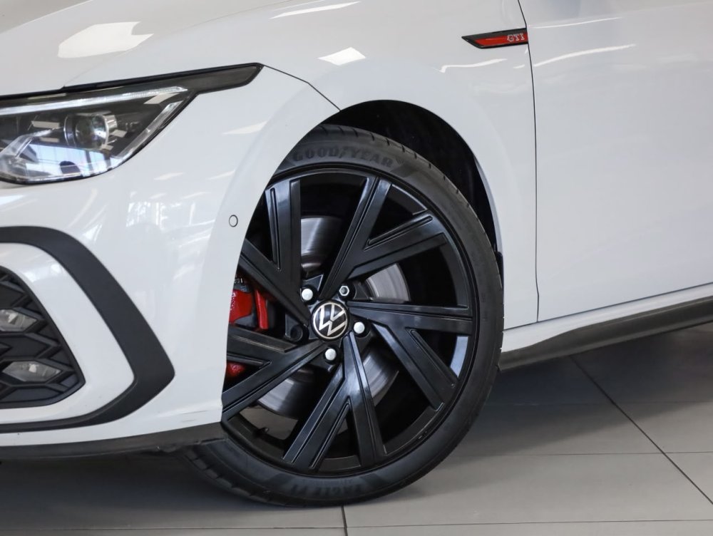 Photo 4 of 29