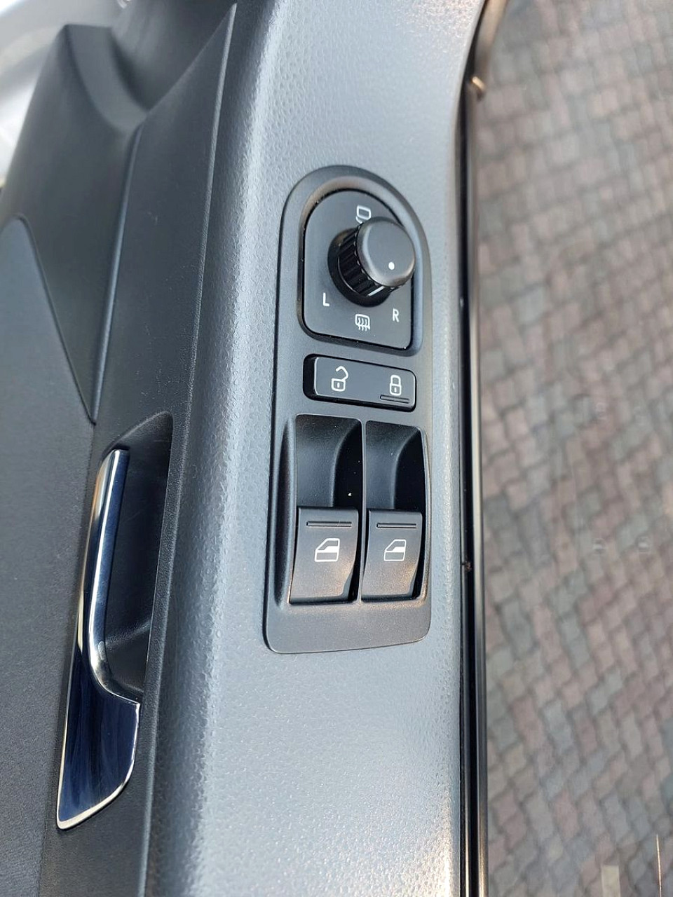 Photo 22 of 27