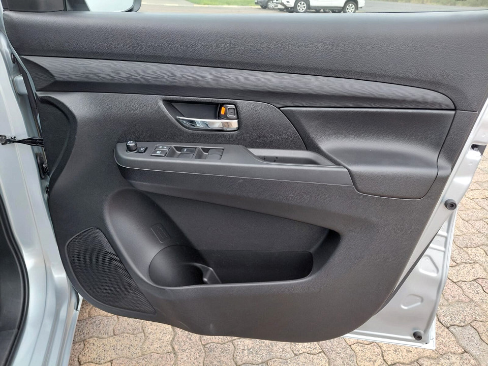 Photo 17 of 24