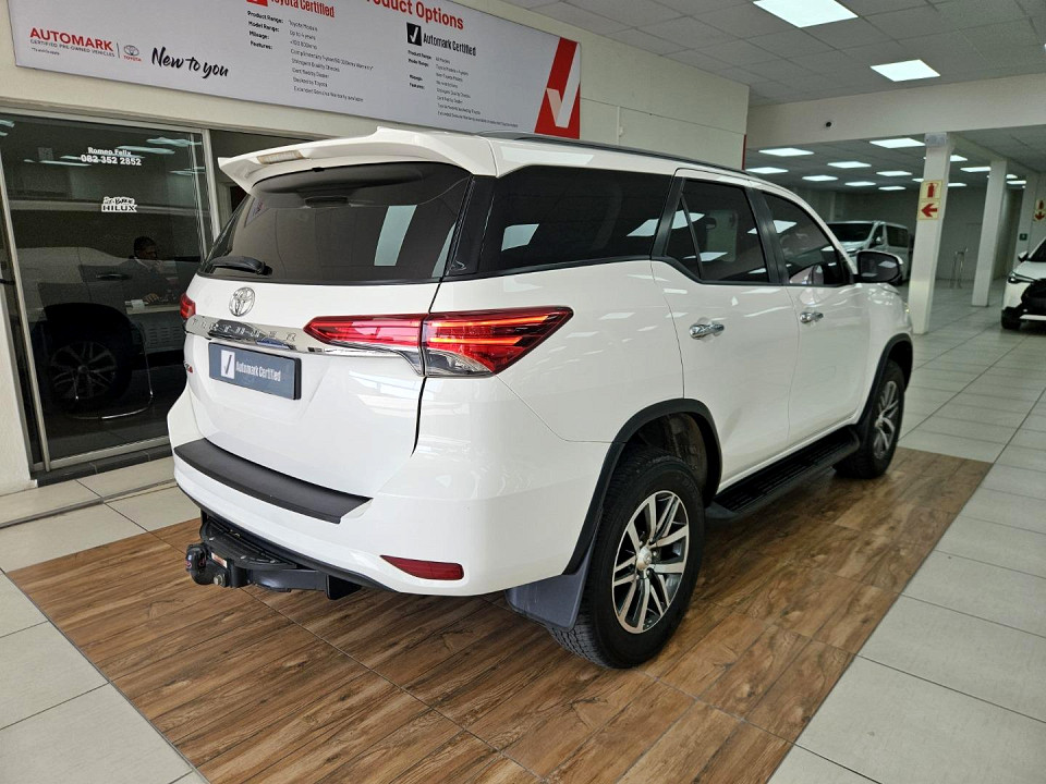 Photo 7 of 25