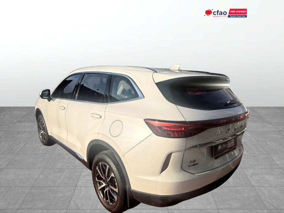 Photo 18 of 39