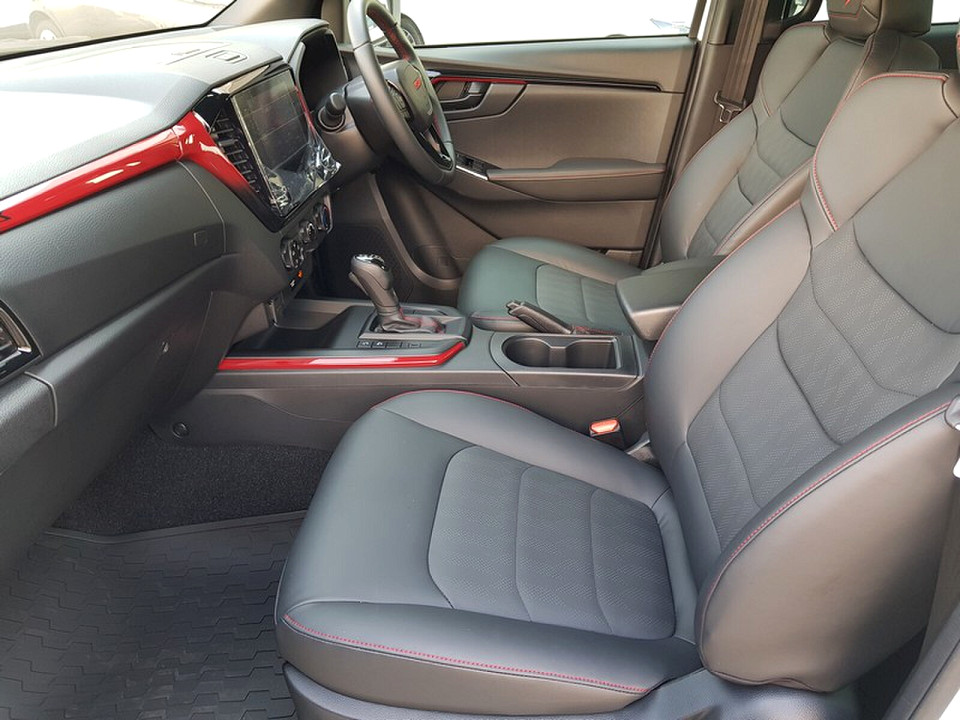 Photo 11 of 24