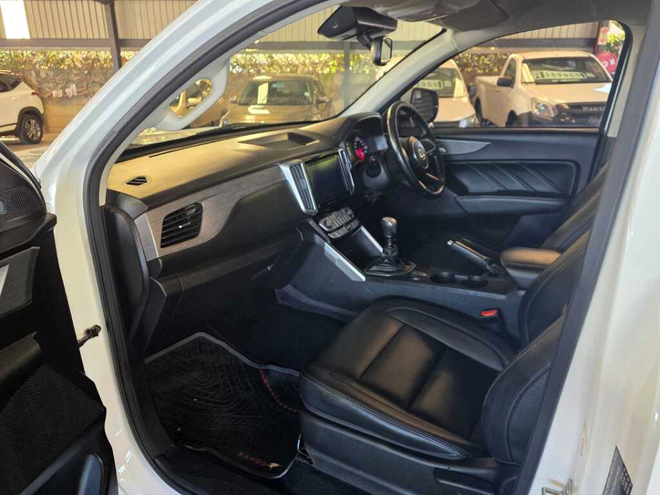 Photo 14 of 20