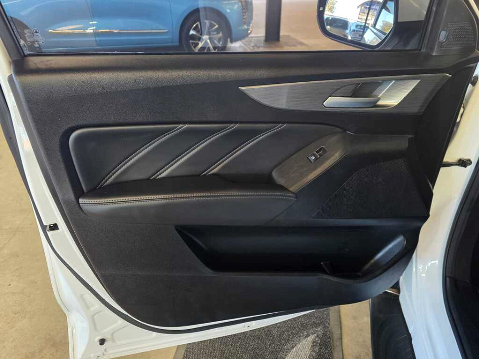 Photo 5 of 20