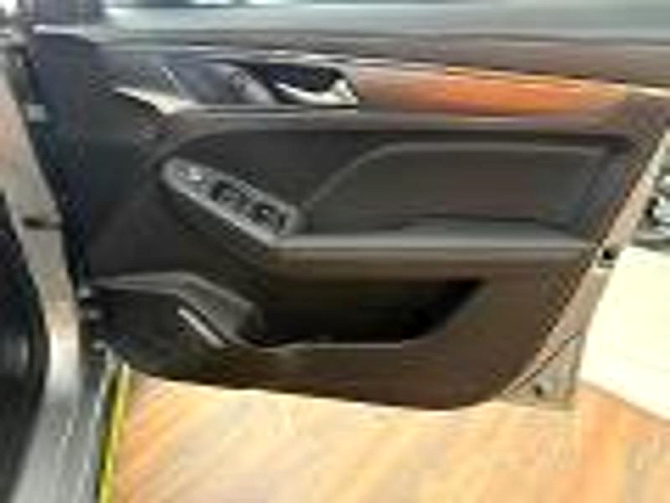 Photo 14 of 17