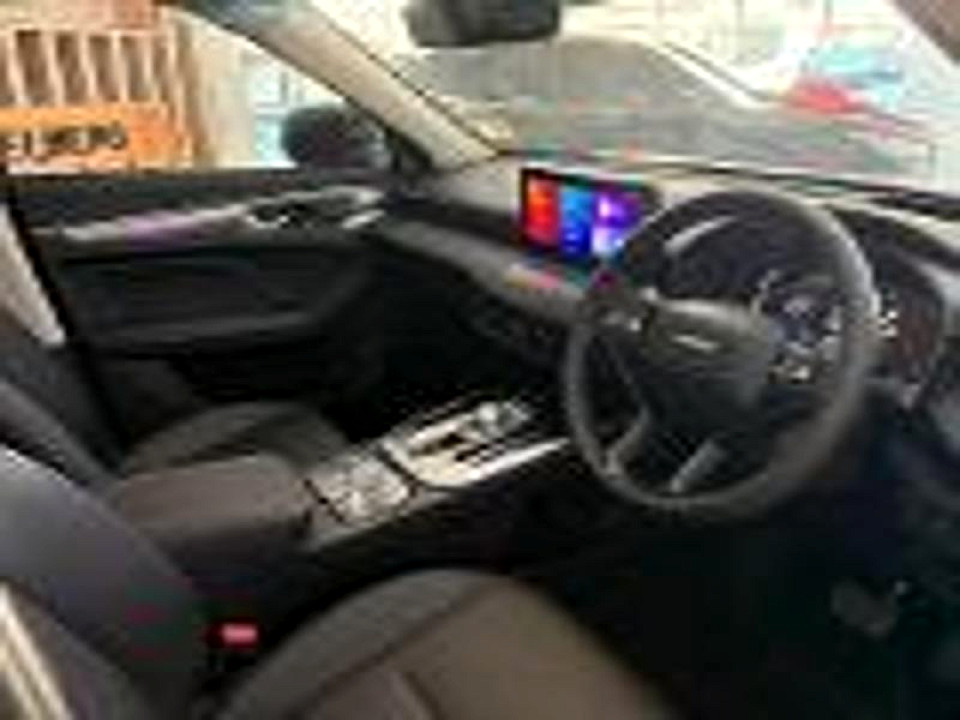 Photo 8 of 20
