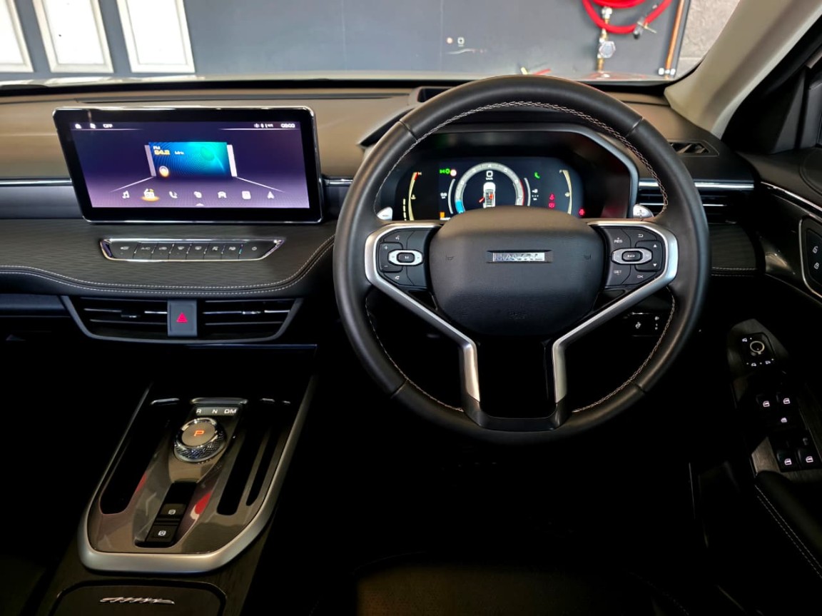 Photo 12 of 31