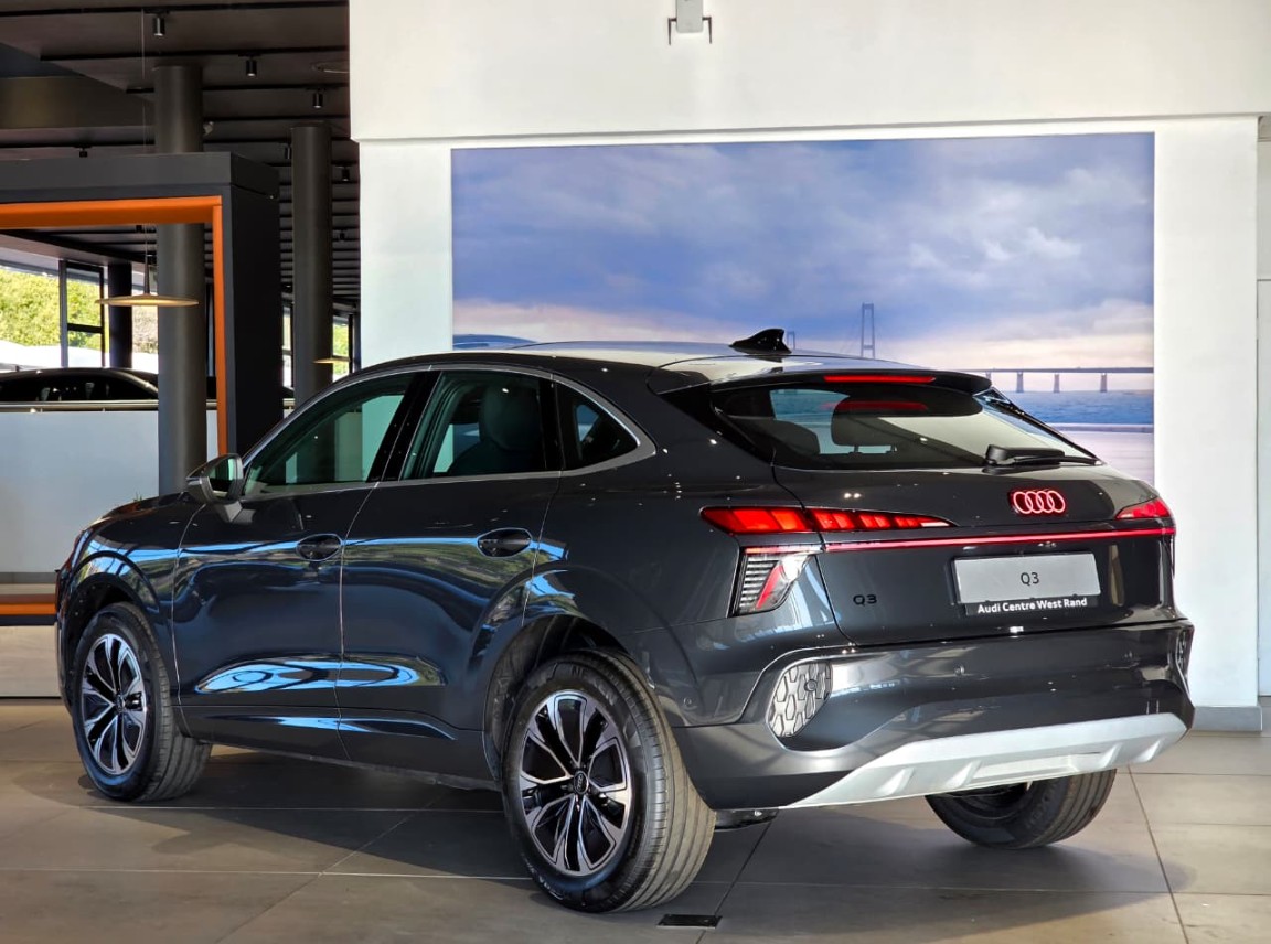 Photo 4 of 31