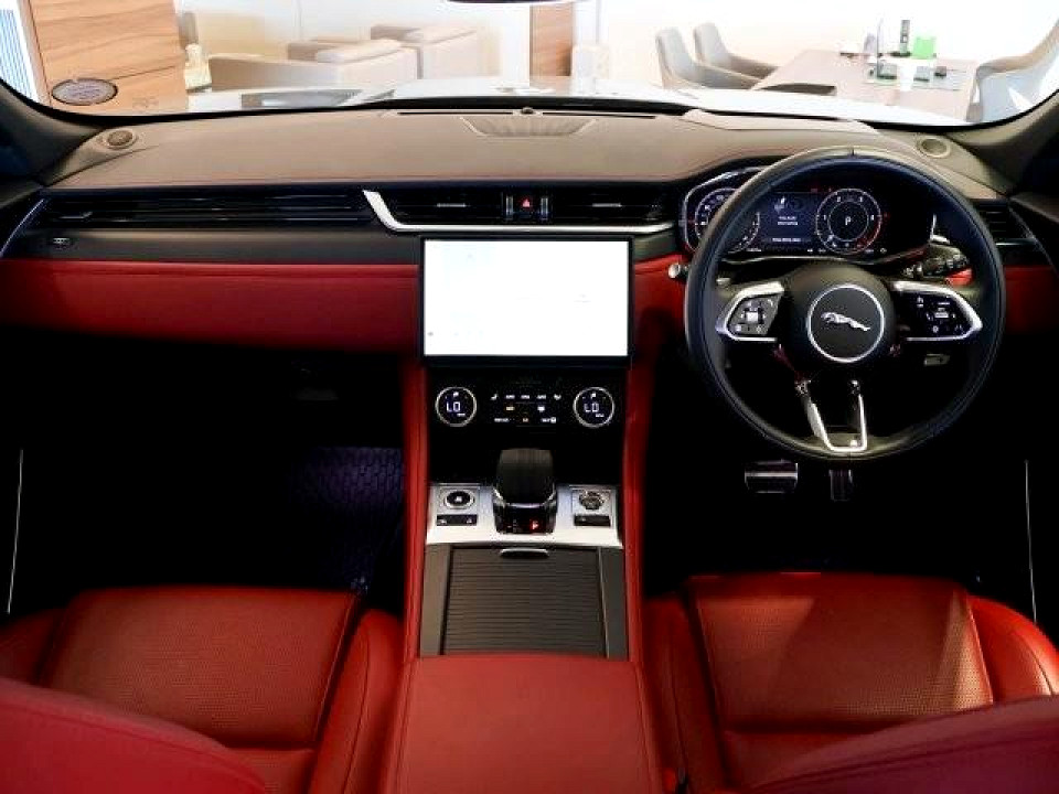 Photo 16 of 24