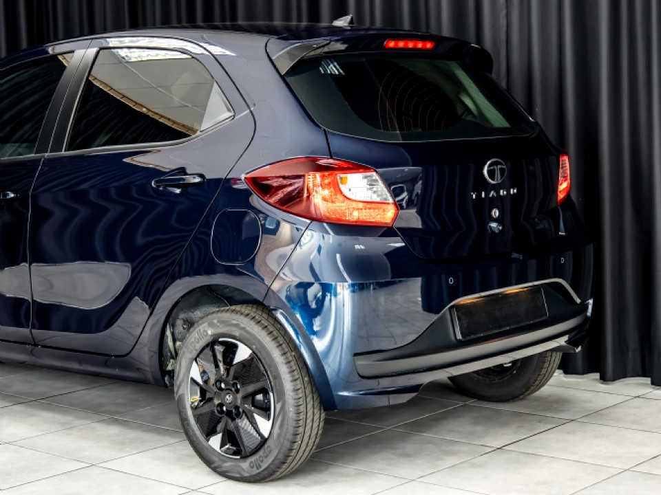 Photo 7 of 18