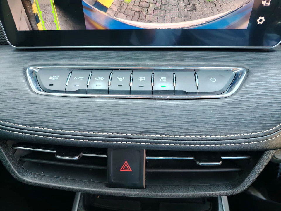 Photo 14 of 19