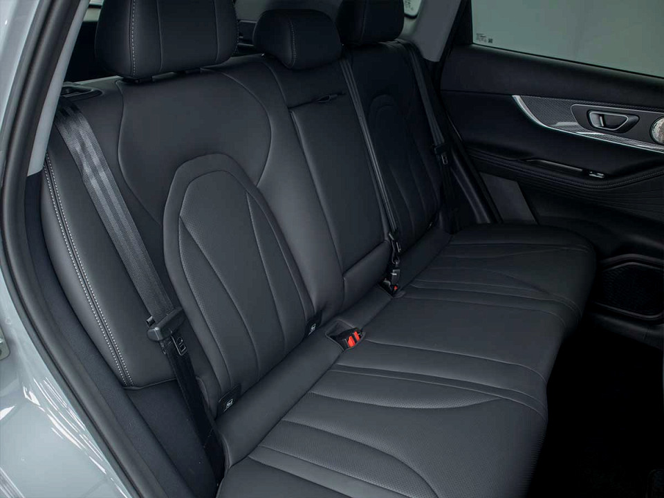 Photo 23 of 24