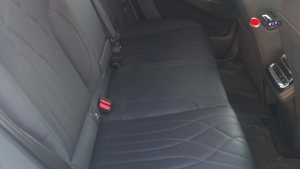 Photo 13 of 44