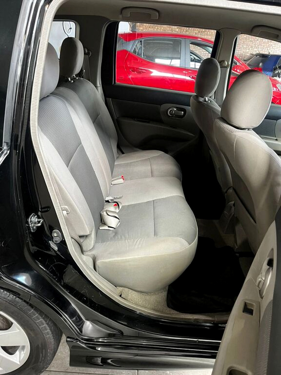 Photo 8 of 11
