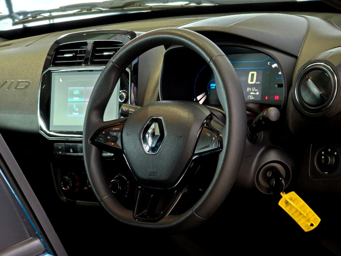 Photo 18 of 32