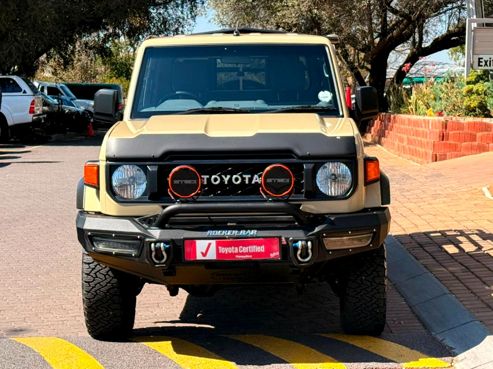 Photo 3 of 17