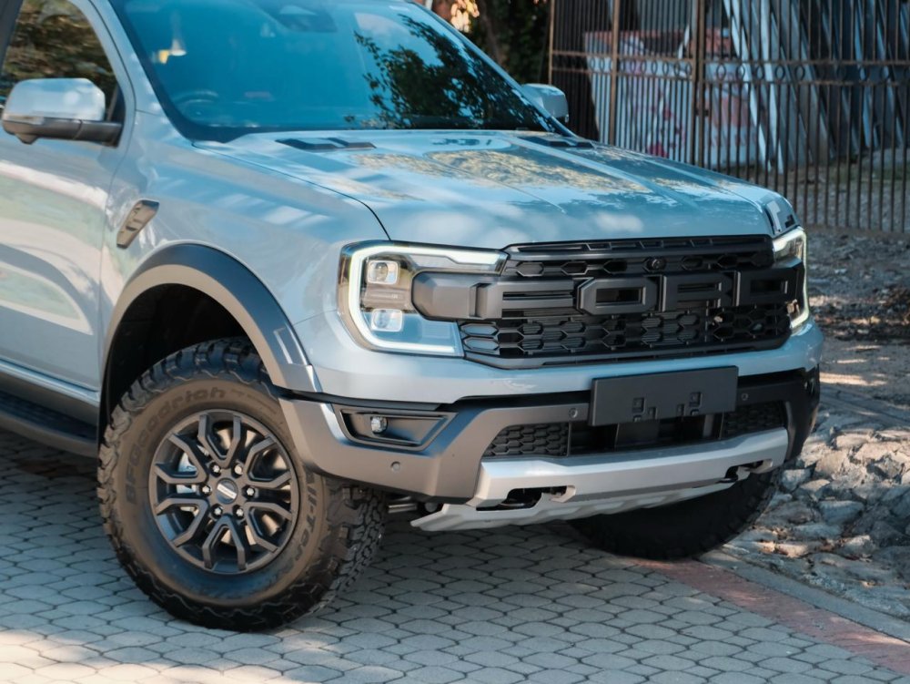 Photo 2 of 27