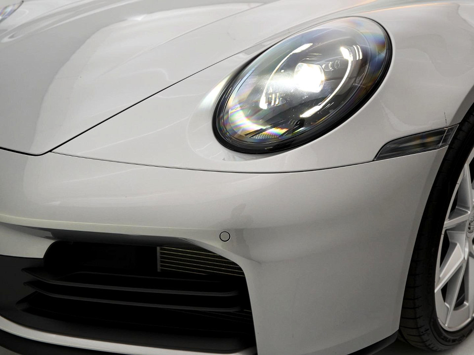 Photo 11 of 18