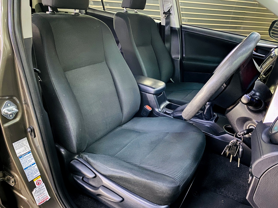 Photo 27 of 31