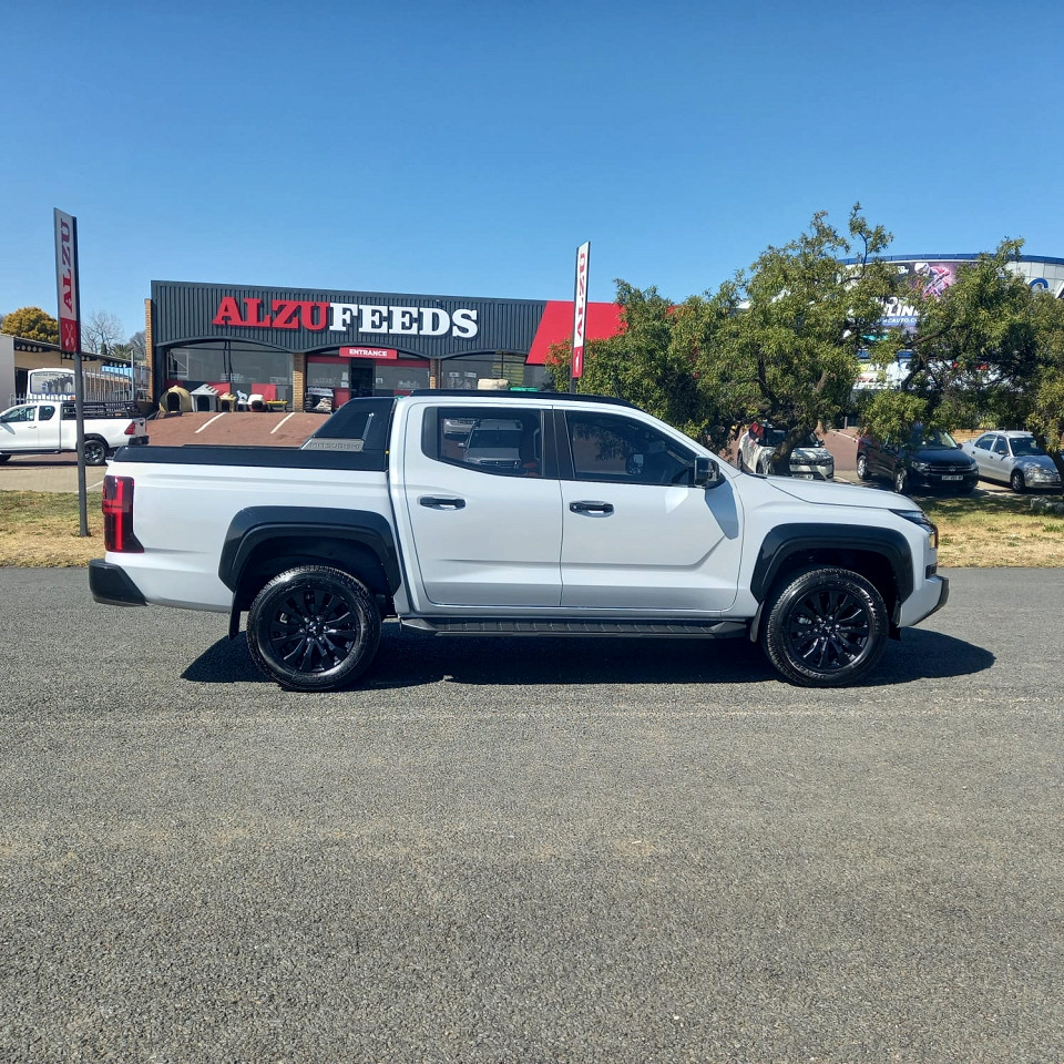 Photo 3 of 22