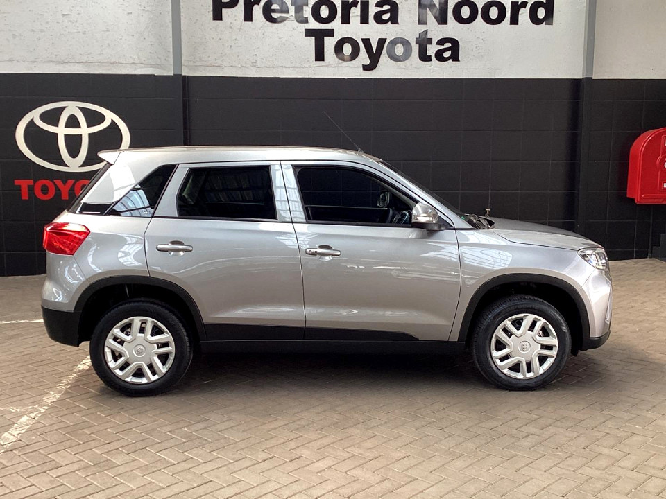 Photo 3 of 25