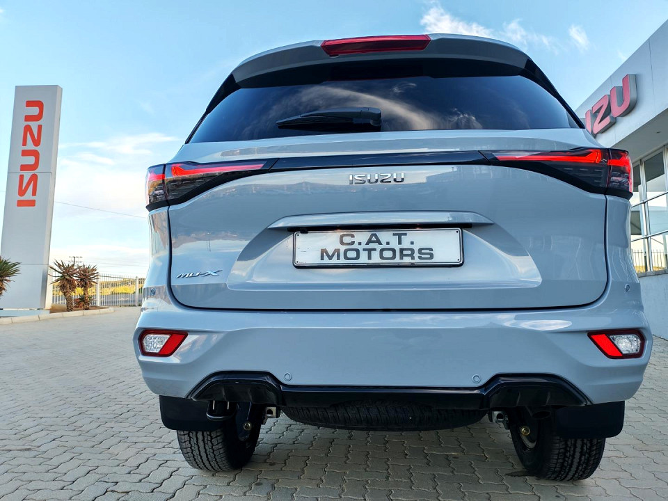 Photo 5 of 13