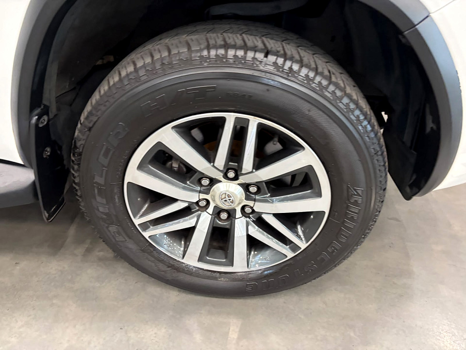 Photo 9 of 16