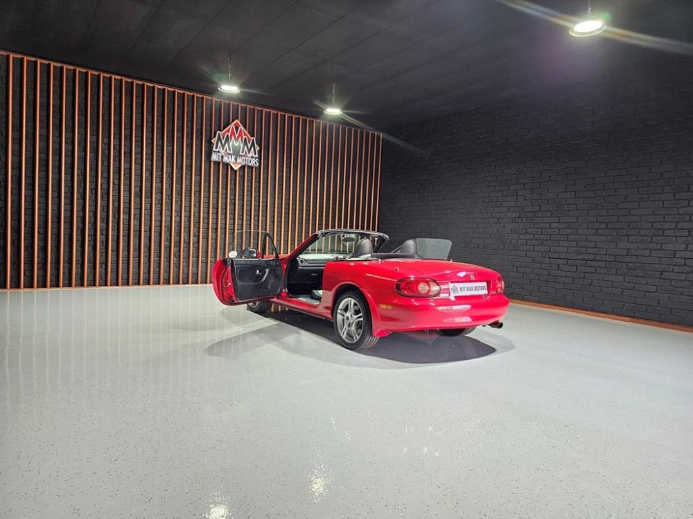 Photo 18 of 24