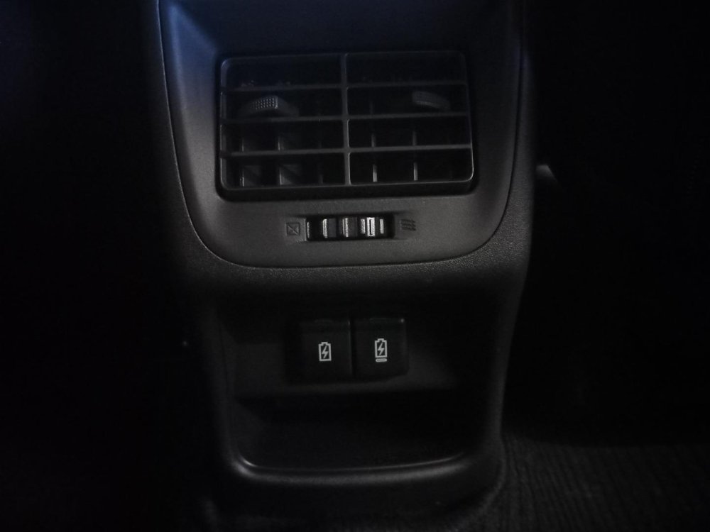 Photo 16 of 18