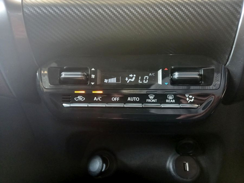 Photo 13 of 25