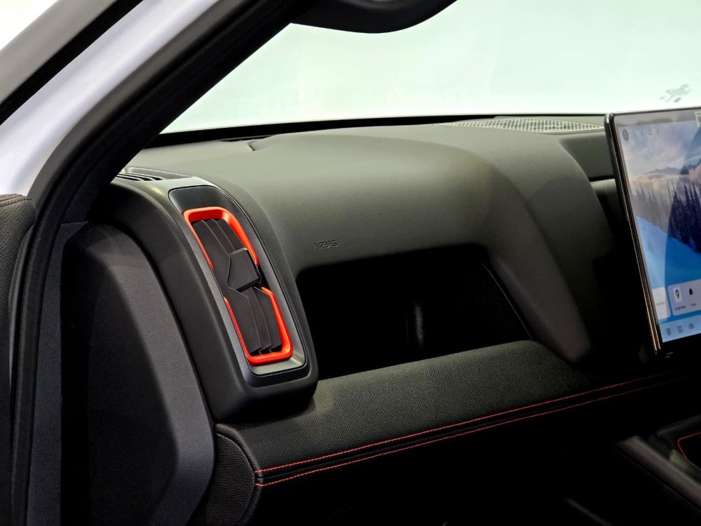 Photo 21 of 33