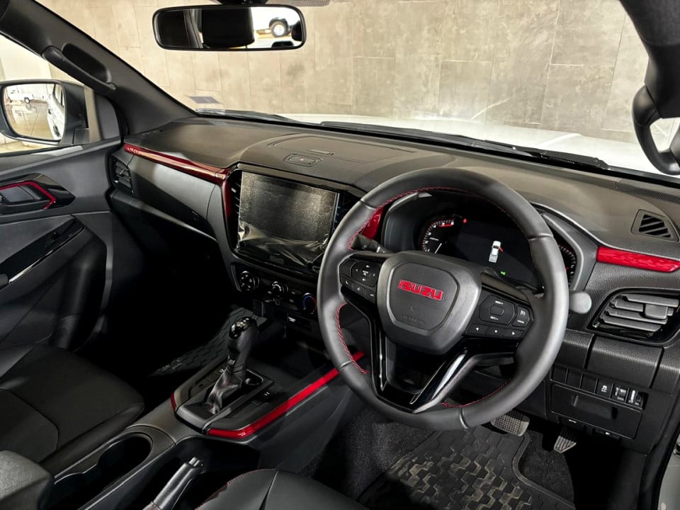 Photo 11 of 18
