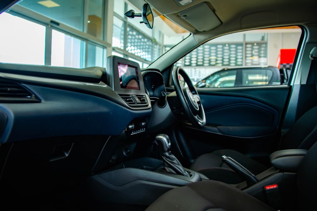 Photo 5 of 7
