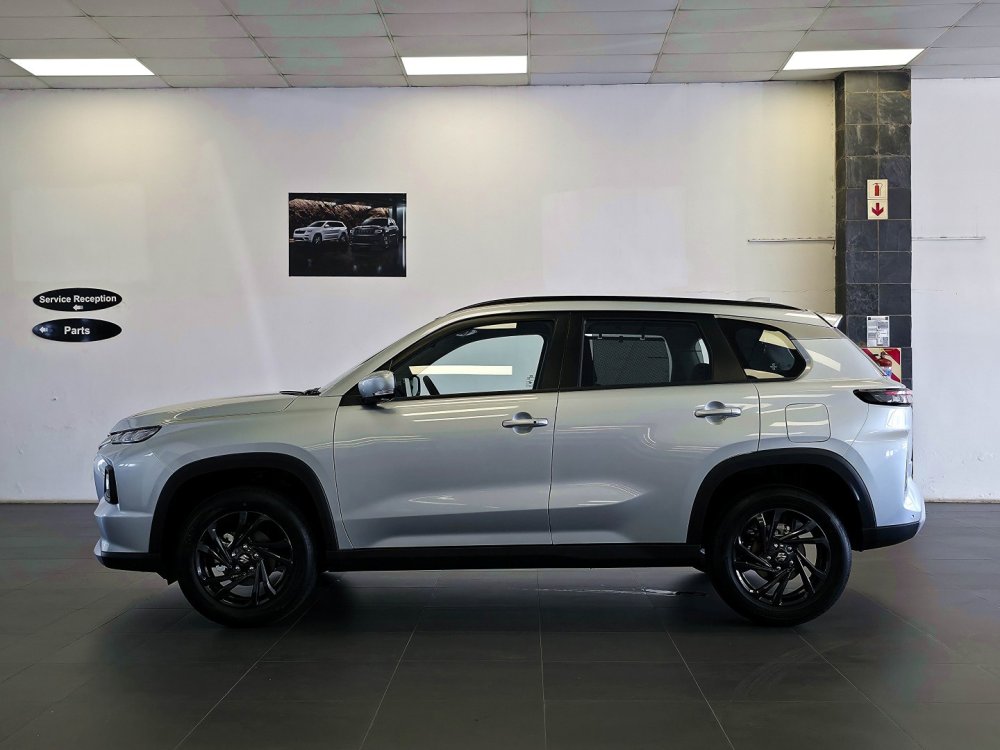 Photo 16 of 47