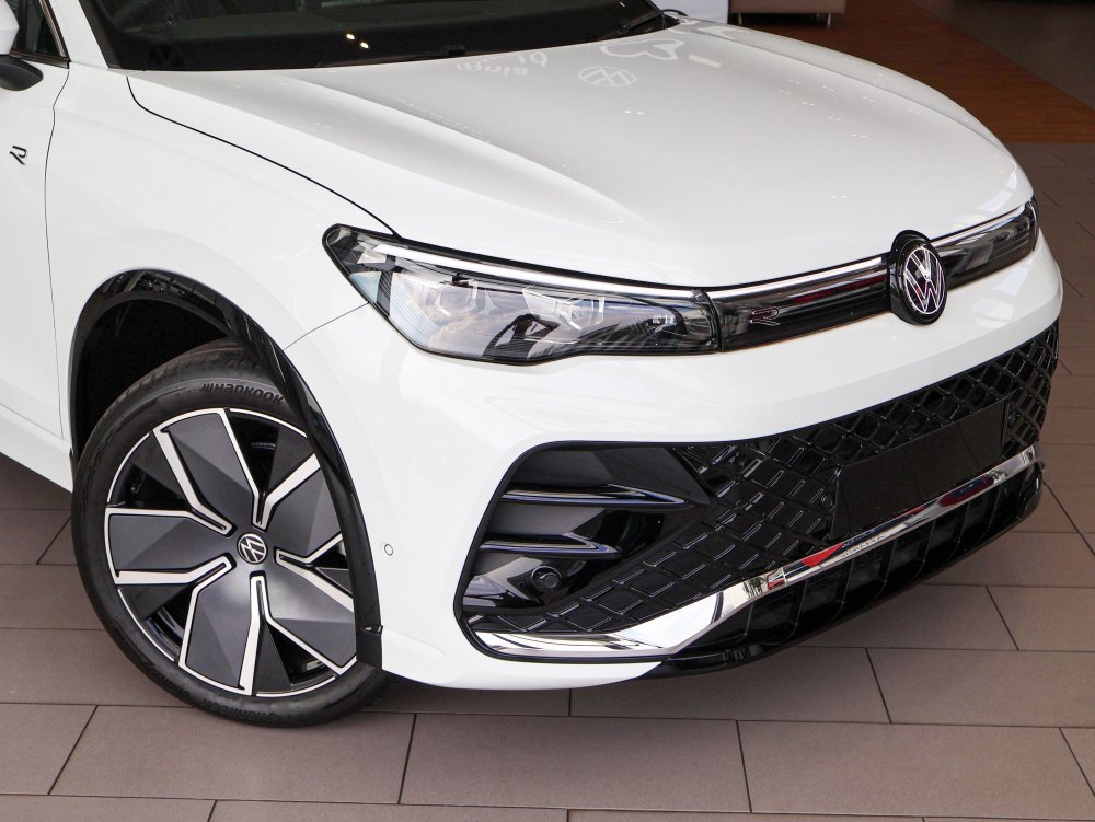 Photo 4 of 24