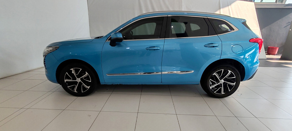 Photo 4 of 6