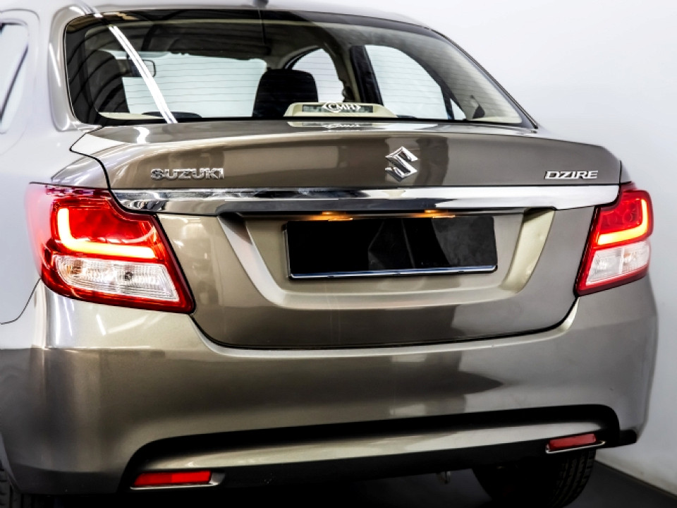 Photo 9 of 18