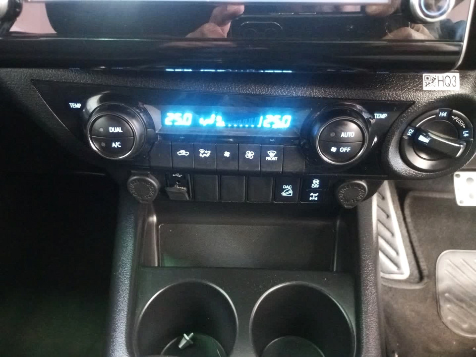Photo 16 of 28
